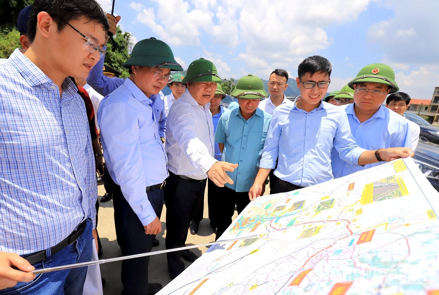 Thường trực Tỉnh ủy kiểm tra tiến độ triển khai thực hiện các dự án trọng điểm tại khu vực Hòa Bình (cũ)