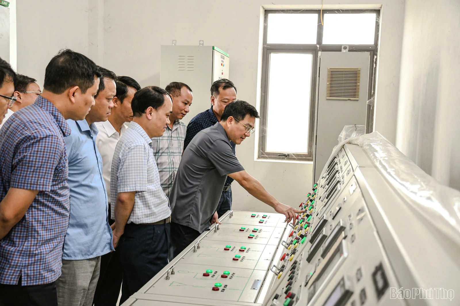 Phó Chủ tịch UBND tỉnh Vũ Việt Văn kiểm tra công tác chuẩn bị ứng phó với bão số 3