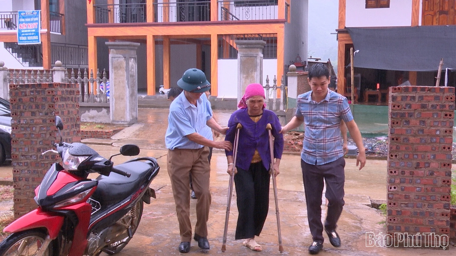 Vận động người dân xóm Nhàng nhanh chóng di dời sang khu tái định cư