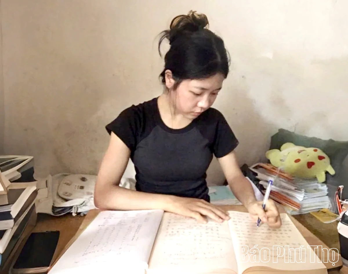 Nữ sinh trường làng trở thành thủ khoa