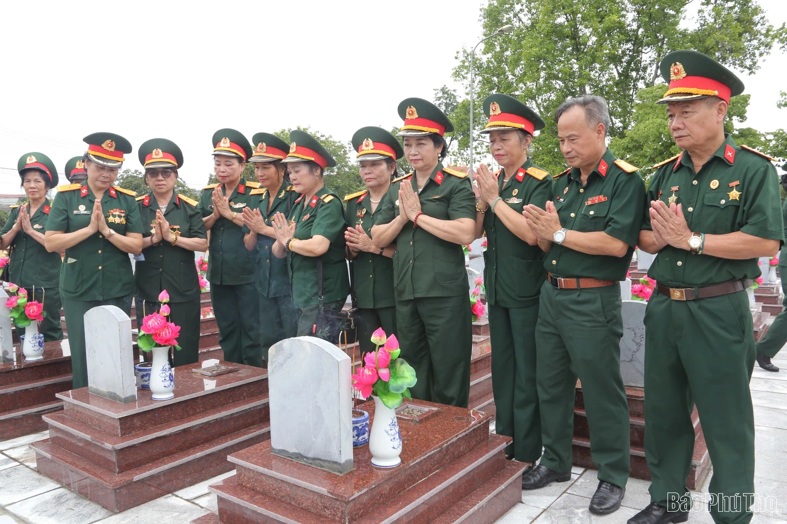 Tri ân các anh hùng liệt sĩ nhân kỷ niệm 78 năm Ngày Thương binh - liệt sĩ