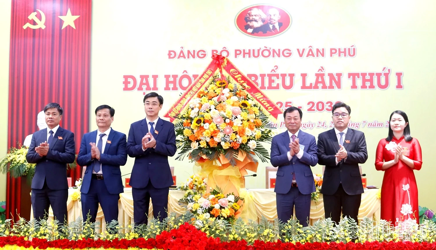 Đại hội đại biểu Đảng bộ phường Vân Phú lần thứ I