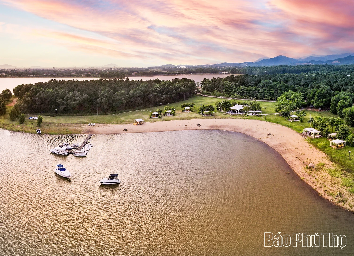 Tập trung nguồn lực xây dựng phường Xuân Hòa văn minh, hiện đại