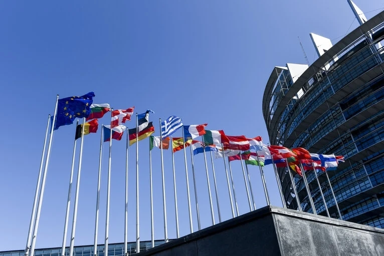 EU xem xét đẩy nhanh quá trình loại bỏ khí đốt của Nga