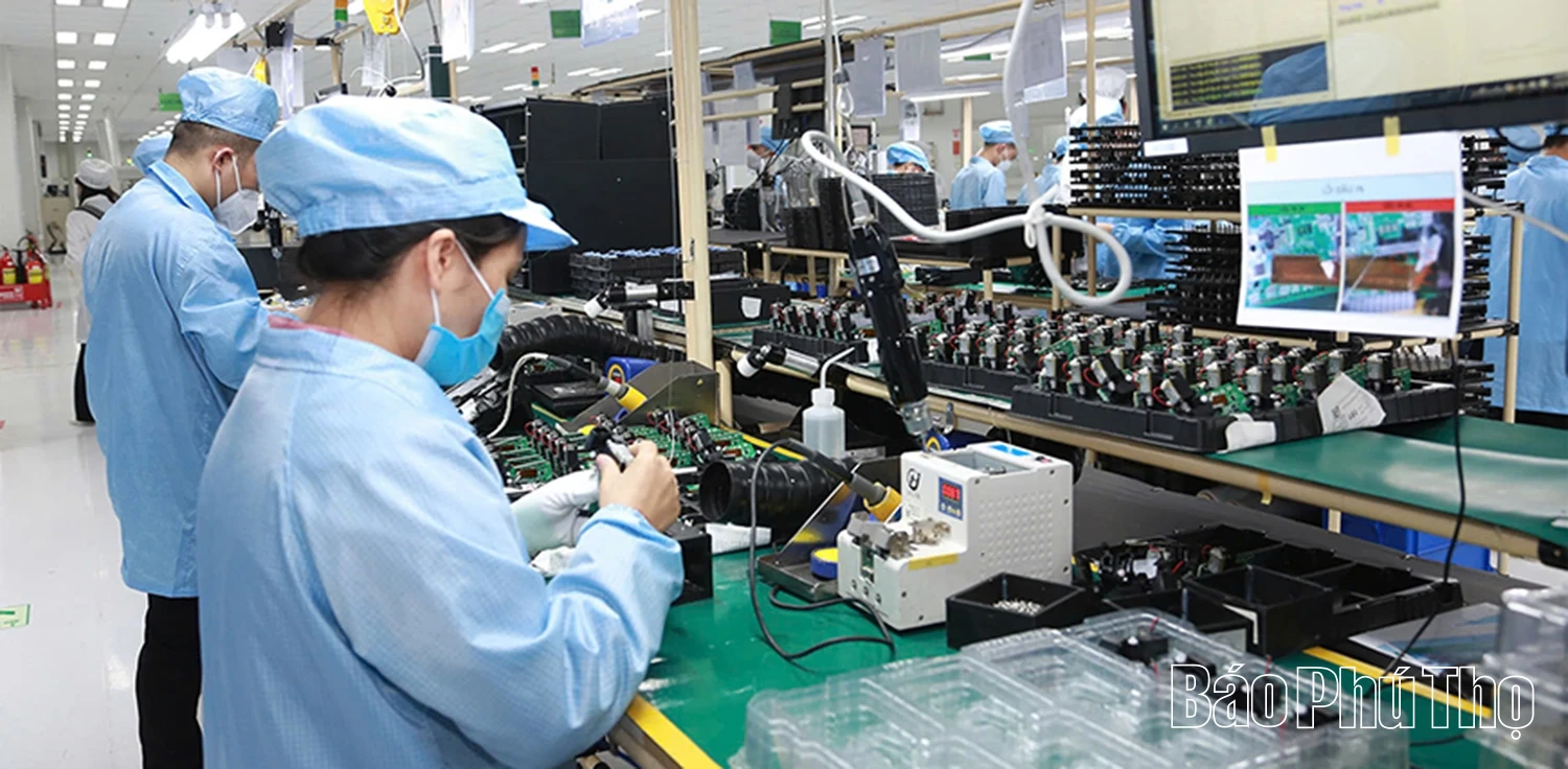 Đảng bộ UBND tỉnh đoàn kết, thống nhất, tập trung lãnh đạo, chỉ đạo thực hiện thắng lợi các mục tiêu, nhiệm vụ Nghị quyết Đảng bộ UBND tỉnh nhiệm kỳ I, giai đoạn 2025 - 2030