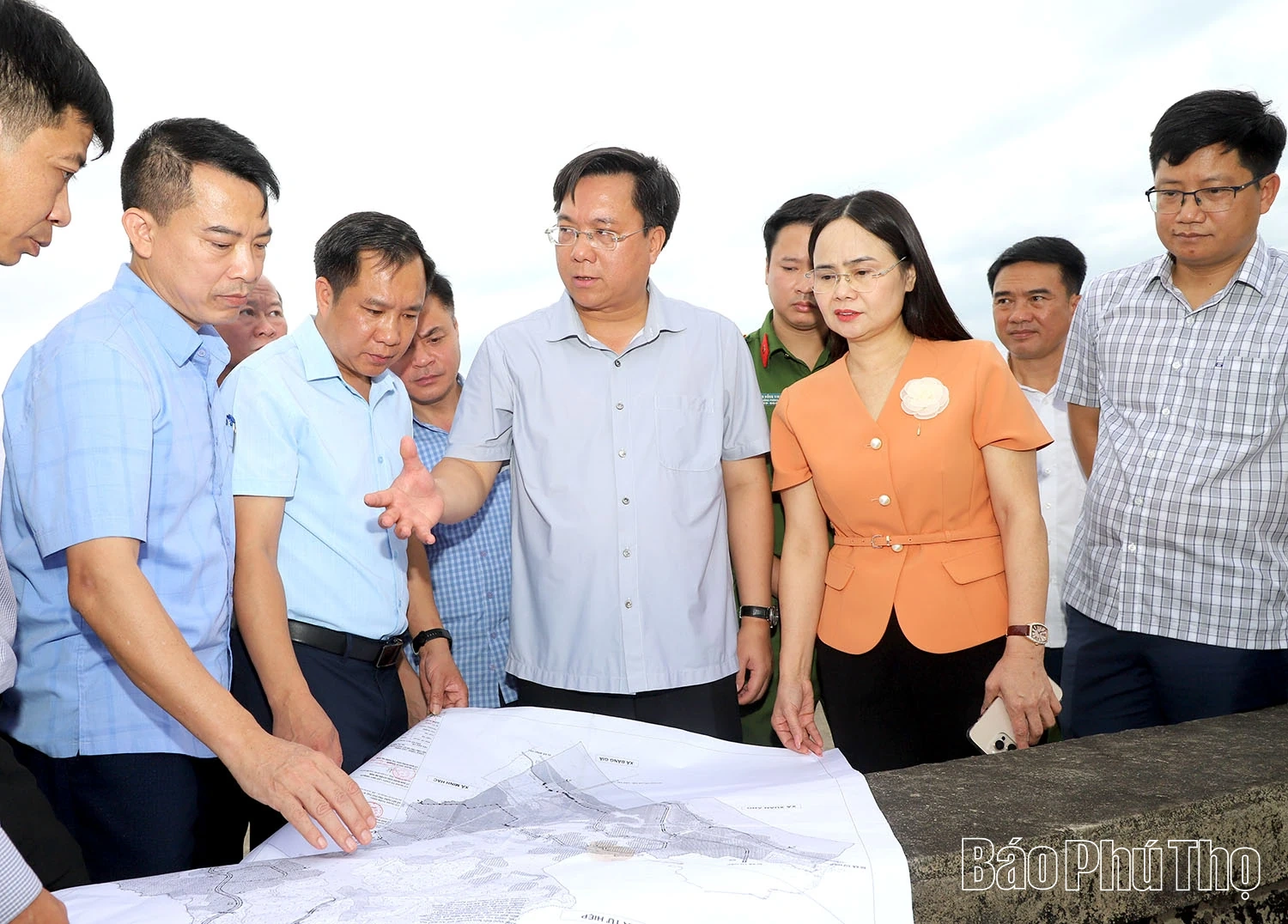 Đảng bộ UBND tỉnh đoàn kết, thống nhất, tập trung lãnh đạo, chỉ đạo thực hiện thắng lợi các mục tiêu, nhiệm vụ Nghị quyết Đảng bộ UBND tỉnh nhiệm kỳ I, giai đoạn 2025 - 2030