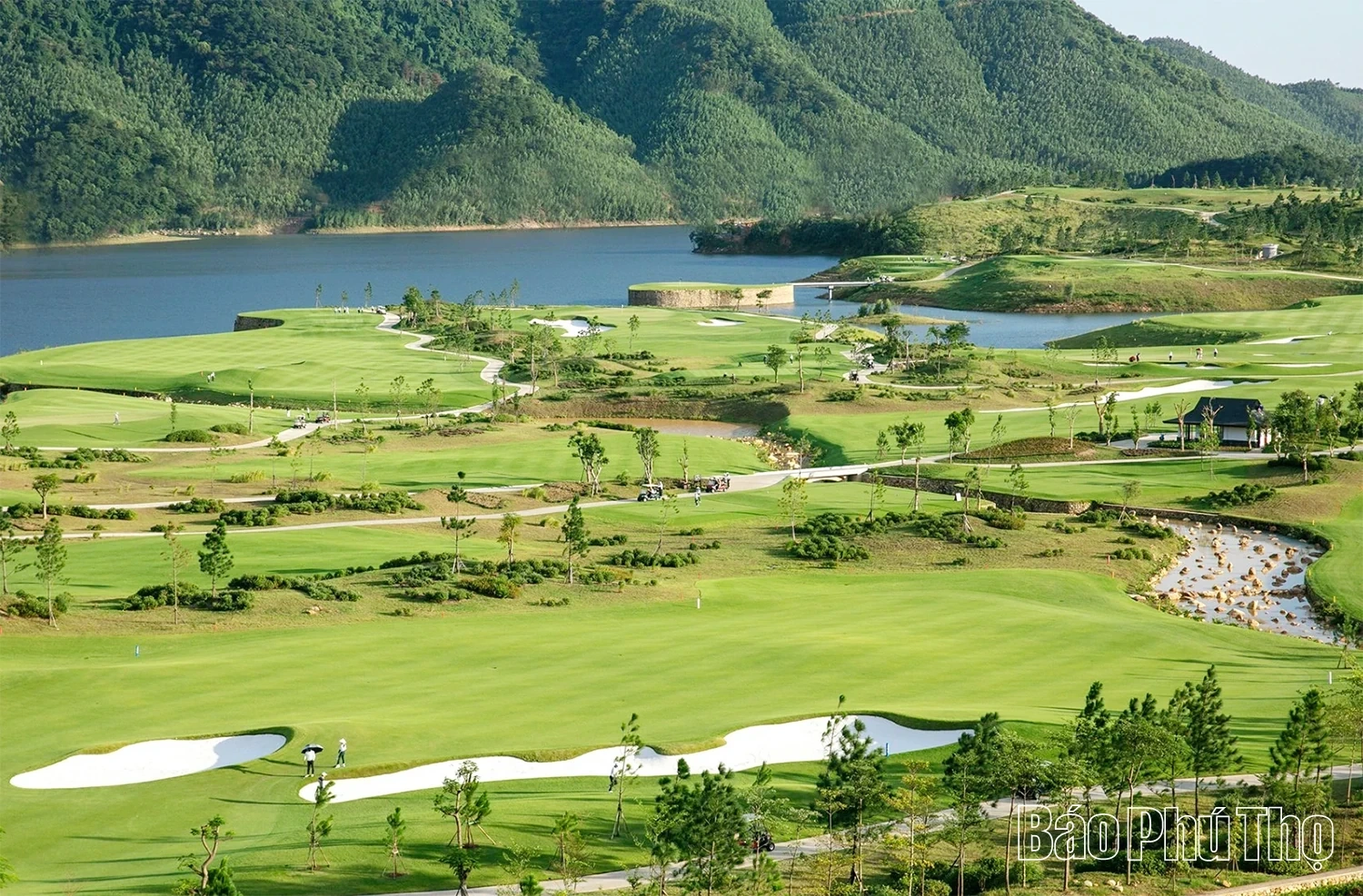 Đảng bộ UBND tỉnh đoàn kết, thống nhất, tập trung lãnh đạo, chỉ đạo thực hiện thắng lợi các mục tiêu, nhiệm vụ Nghị quyết Đảng bộ UBND tỉnh nhiệm kỳ I, giai đoạn 2025 - 2030