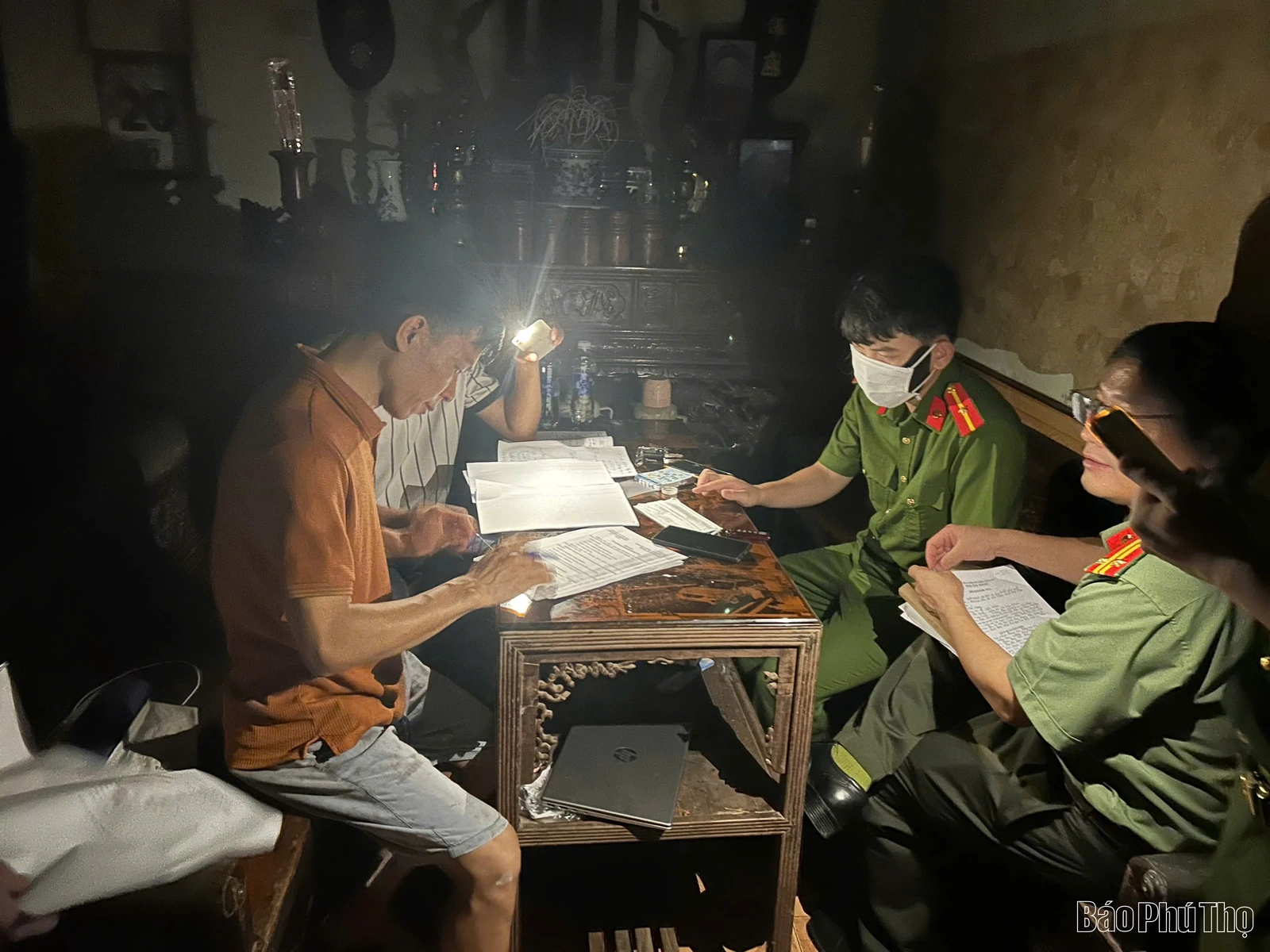 Phát hiện gần 5 tấn thịt lợn bốc mùi, không rõ nguồn gốc