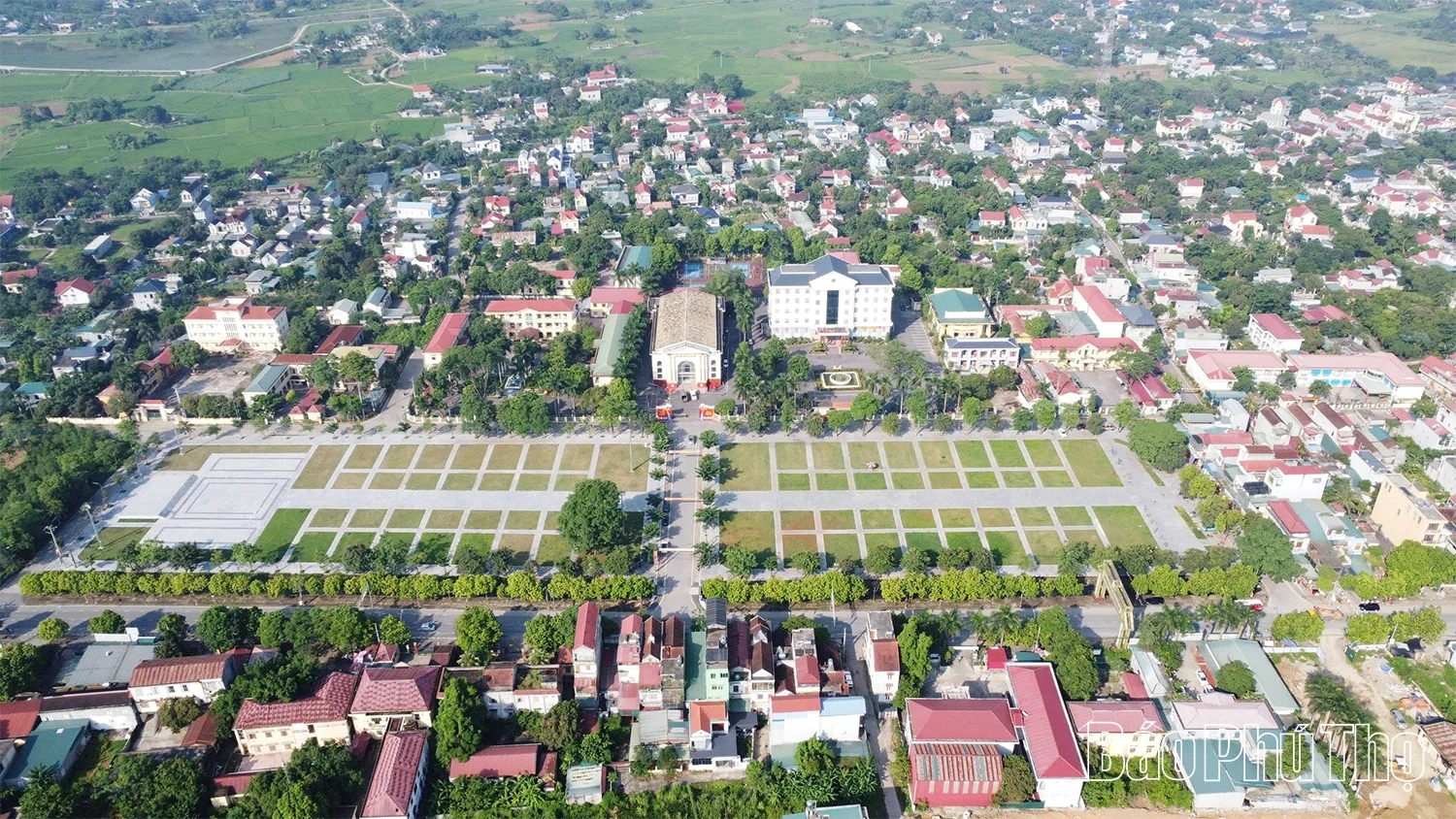 Tập trung phát triển công nghiệp – tiểu thủ công nghiệp, thương mại và dịch vụ; phấn đấu đến năm 2030 xã Yên Thủy đạt xã nông thôn mới nâng cao