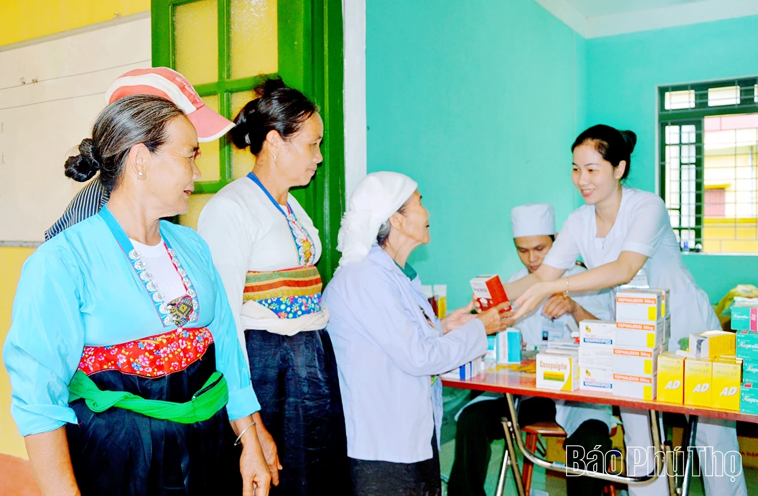 Gập ghềnh công tác chăm sóc sức khỏe ở vùng cao sau sáp nhập đơn vị hành chính