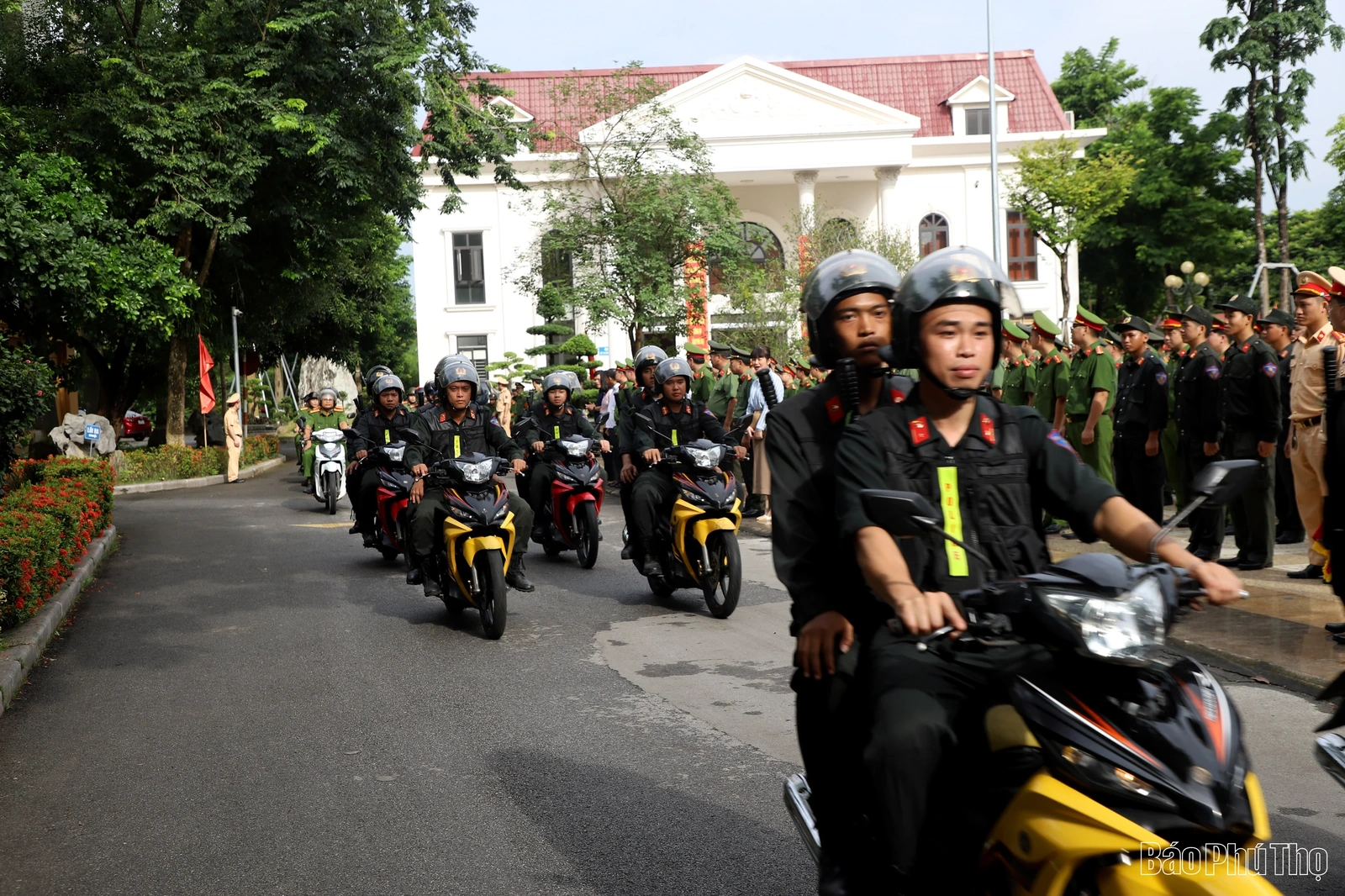 Ra quân cao điểm tấn công, trấn áp tội phạm, bảo đảm an ninh trật tự Đại hội Đảng các cấp