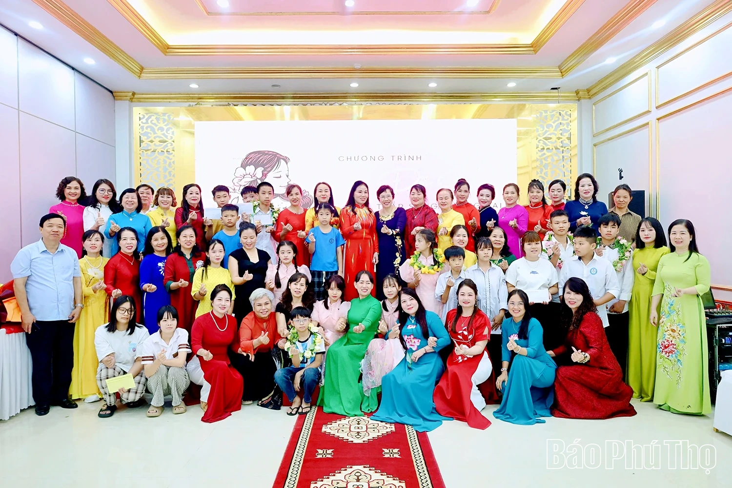 Mẹ đỡ đầu - thắp sáng tương lai