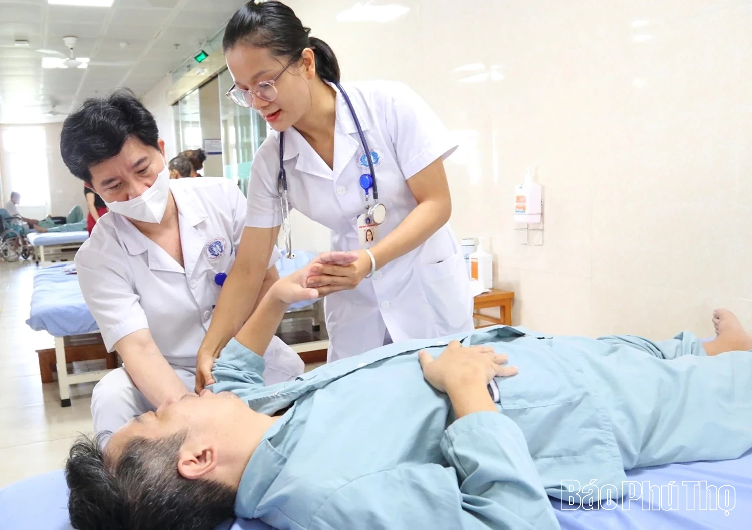 Bệnh viện Đa khoa tỉnh nhận giải thưởng Kim Cương của Tổ chức Đột quỵ thế giới