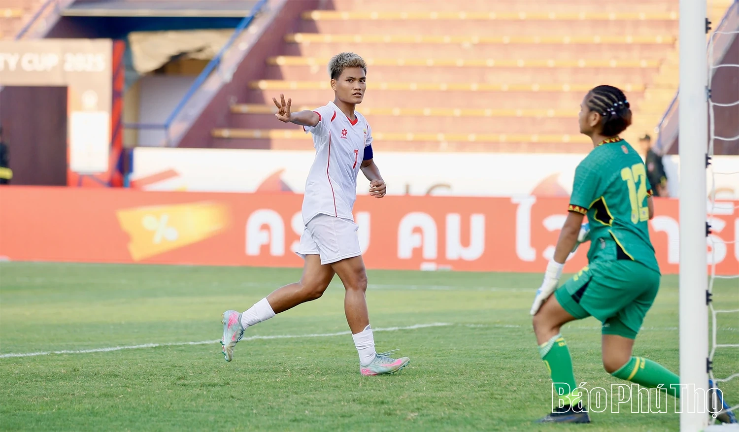 Tiếp đà chiến thắng, Đội tuyển nữ Myanmar vươn lên đứng đầu Bảng B