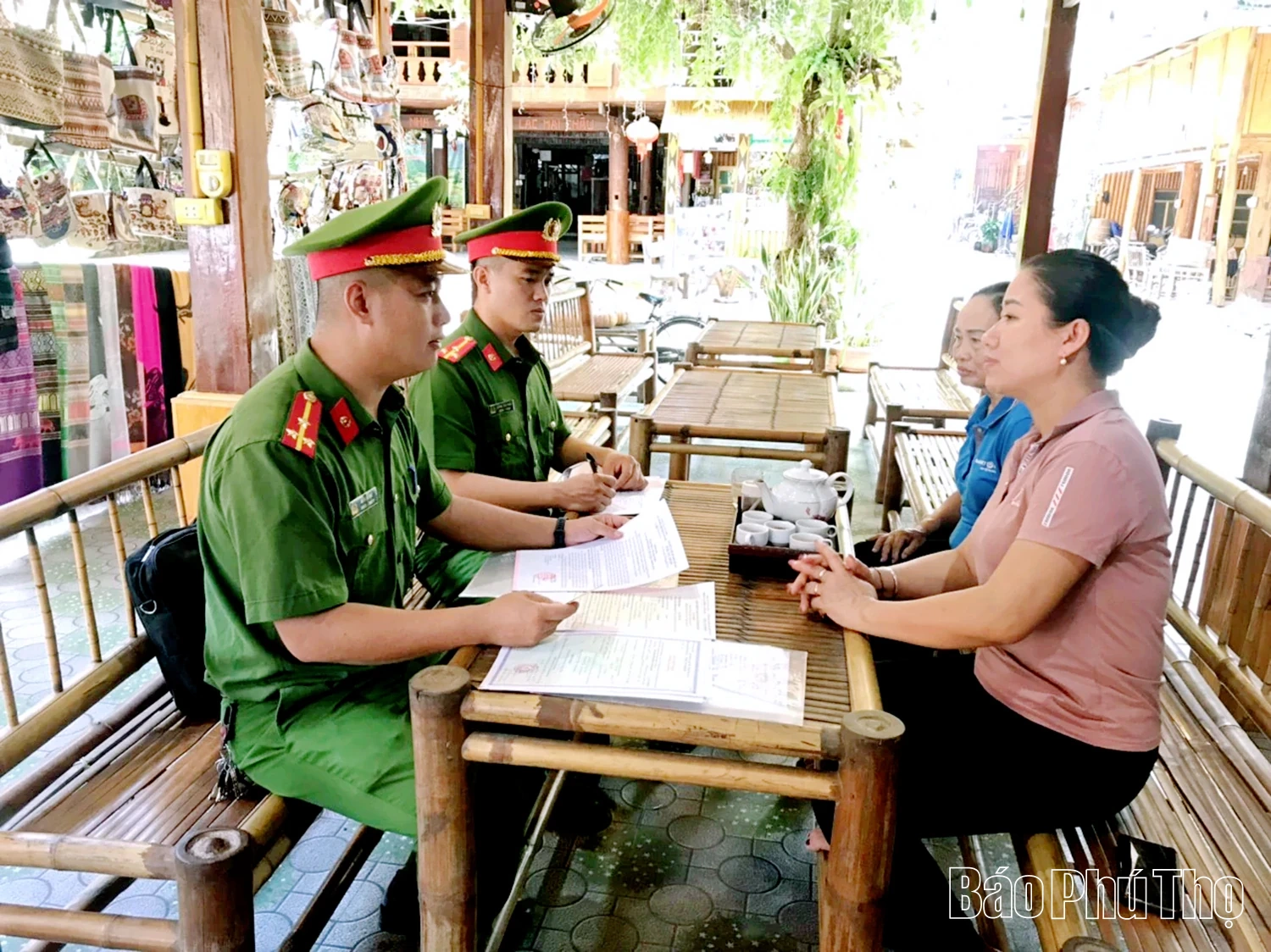 Cảnh báo thủ đoạn mạo danh cán bộ thuế, giăng bẫy hộ kinh doanh cá thể
