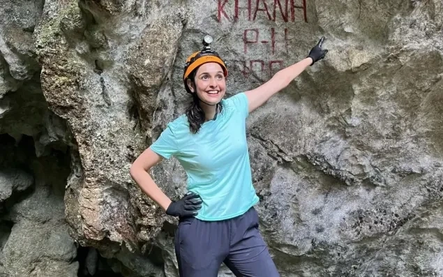 Bollywood chạm đến Việt Nam: Sadia Khateeb ghi dấu lịch sử tại hang Sơn Đoòng