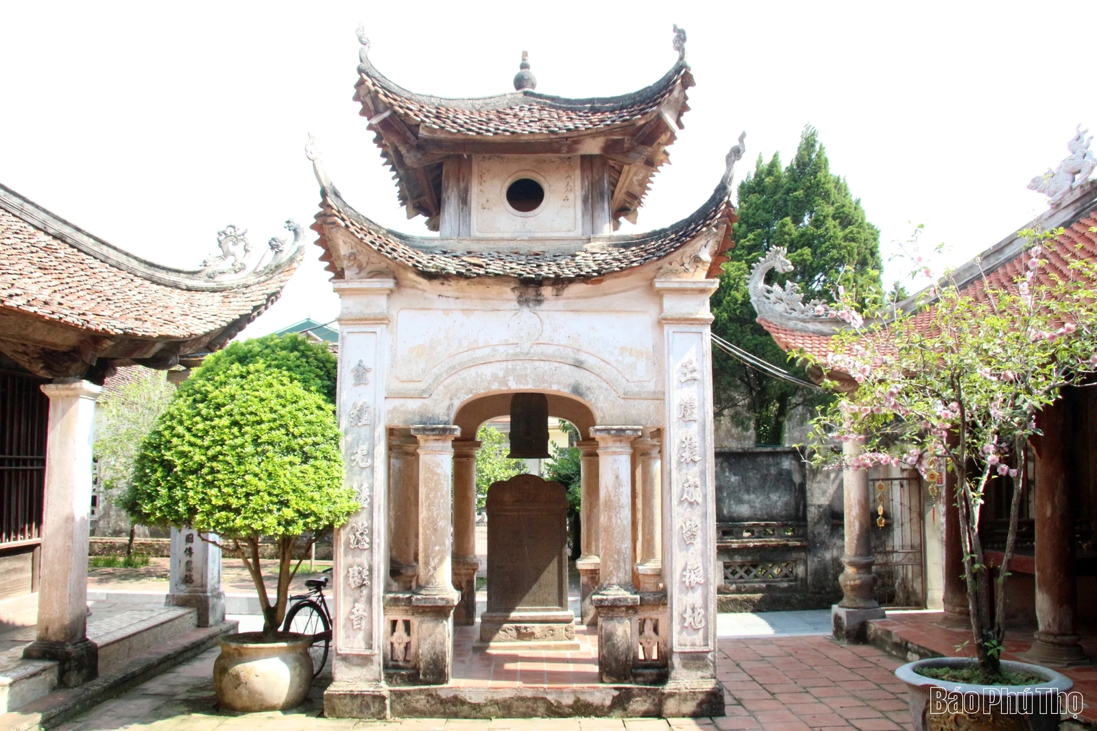 Hùng Lô - ngôi làng bước ra từ huyền sử