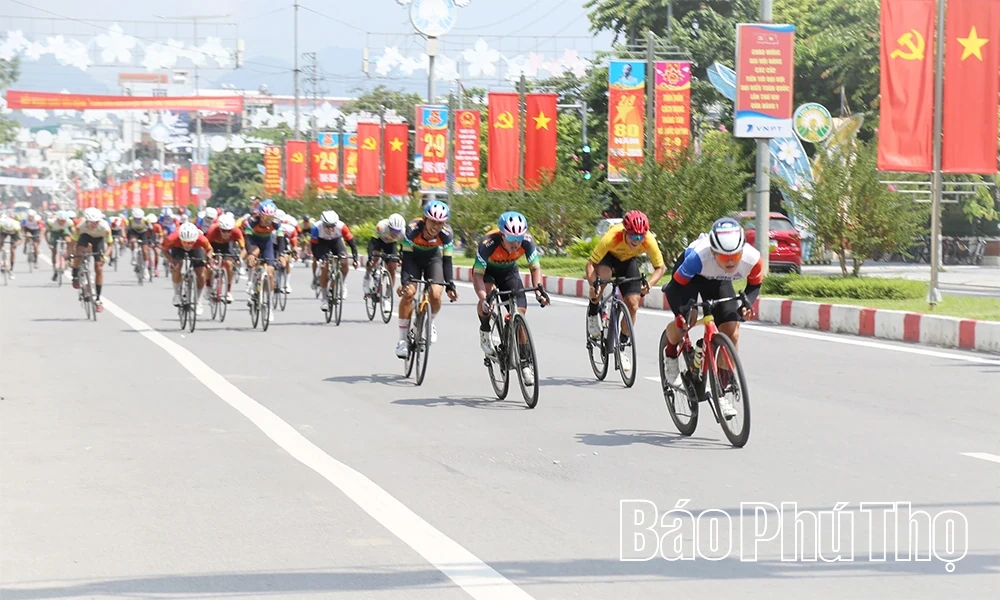 Nội dung Vô địch Xe đạp đường trường trẻ Quốc gia 2025 khởi đầu ấn tượng