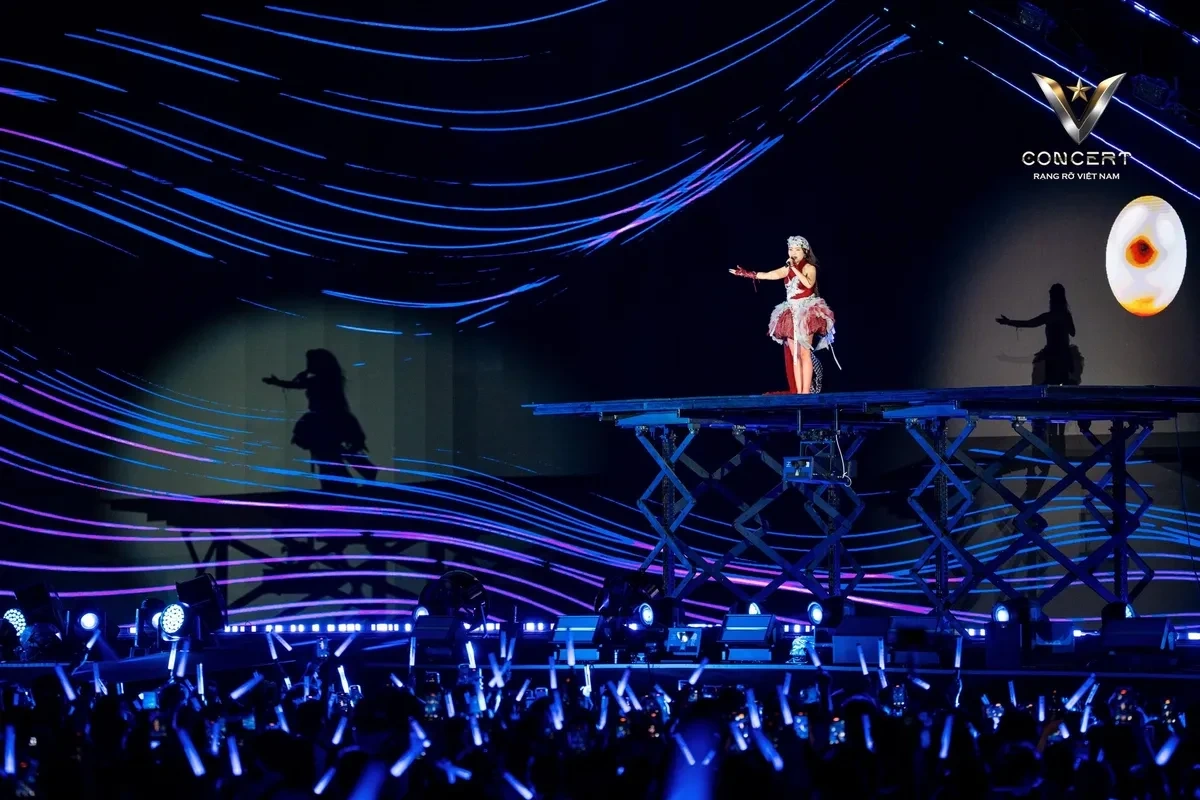 Phương Mỹ Chi và màn trình diễn khó quên