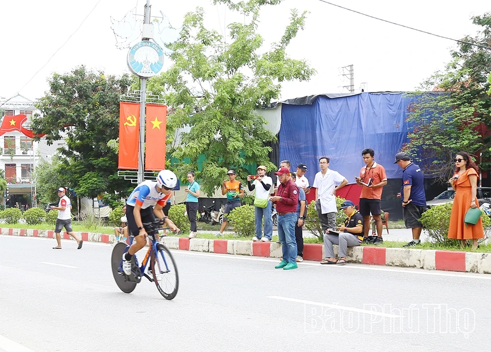 Đoàn Phú Thọ tiếp tục giành 1 Huy chương Bạc