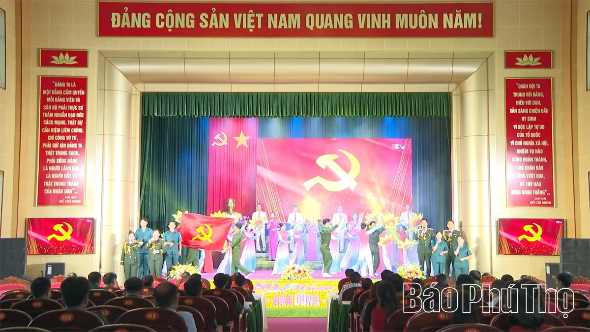 Tổng duyệt Lễ kỷ niệm 80 năm Ngày truyền thống Lực lượng vũ trang tỉnh Phú Thọ và đón nhận Huân chương Bảo vệ Tổ quốc hạng Nhất