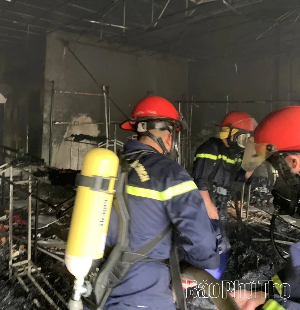Cháy cửa hàng kinh doanh quần áo, thiệt hại khoảng 90 triệu đồng