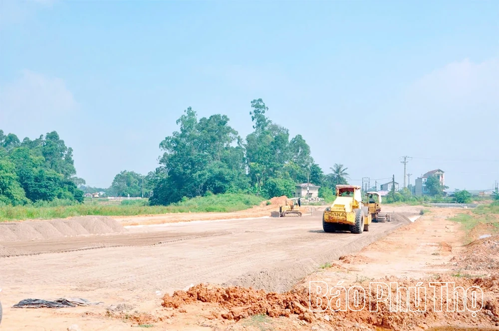 Sông Lô phát triển công nghiệp, đô thị, dịch vụ hiện đại