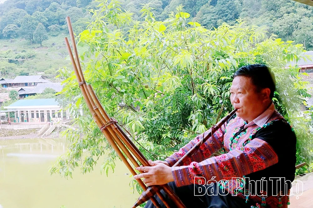 Chuyện “gieo chữ” trên non cao