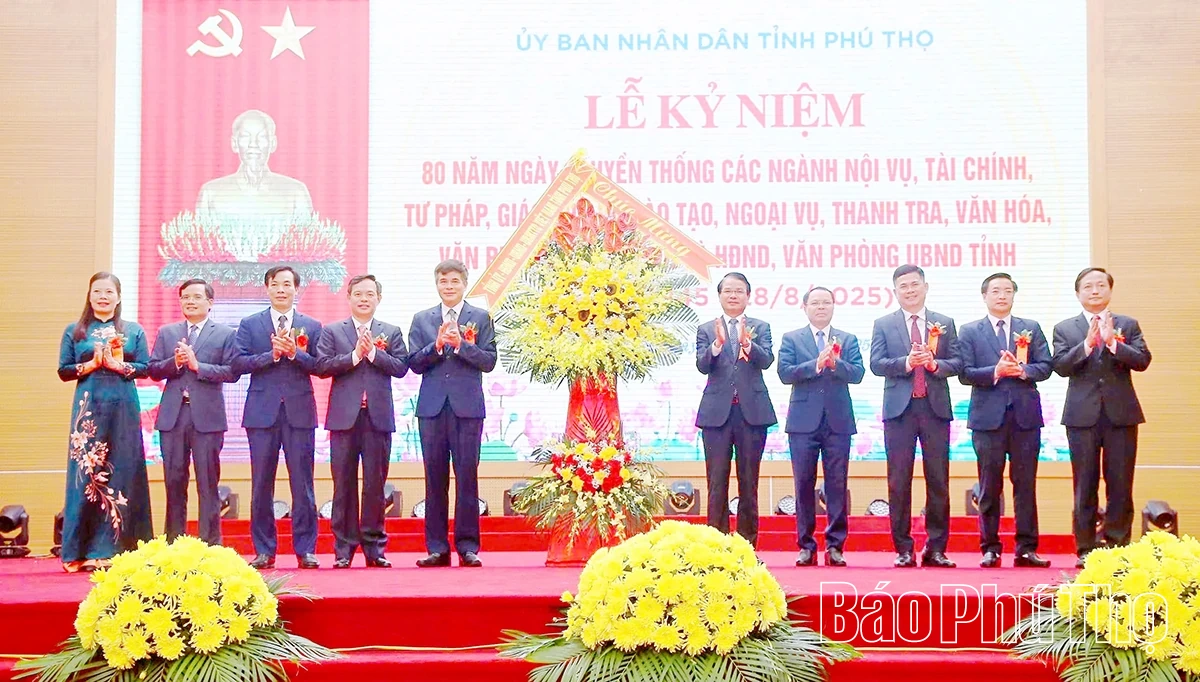 Lễ Kỷ niệm 80 năm ngày truyền thống các cơ quan chính quyền