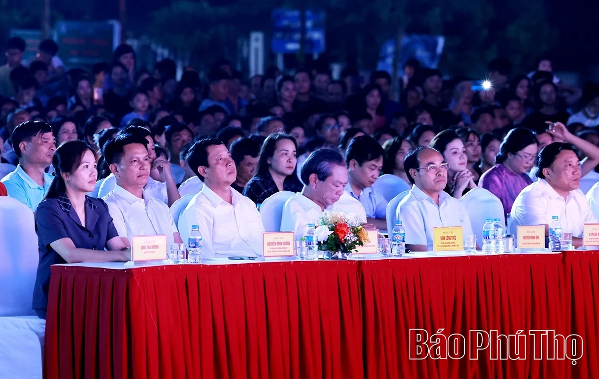 Chương trình nghệ thuật “Rạng rỡ non sông”