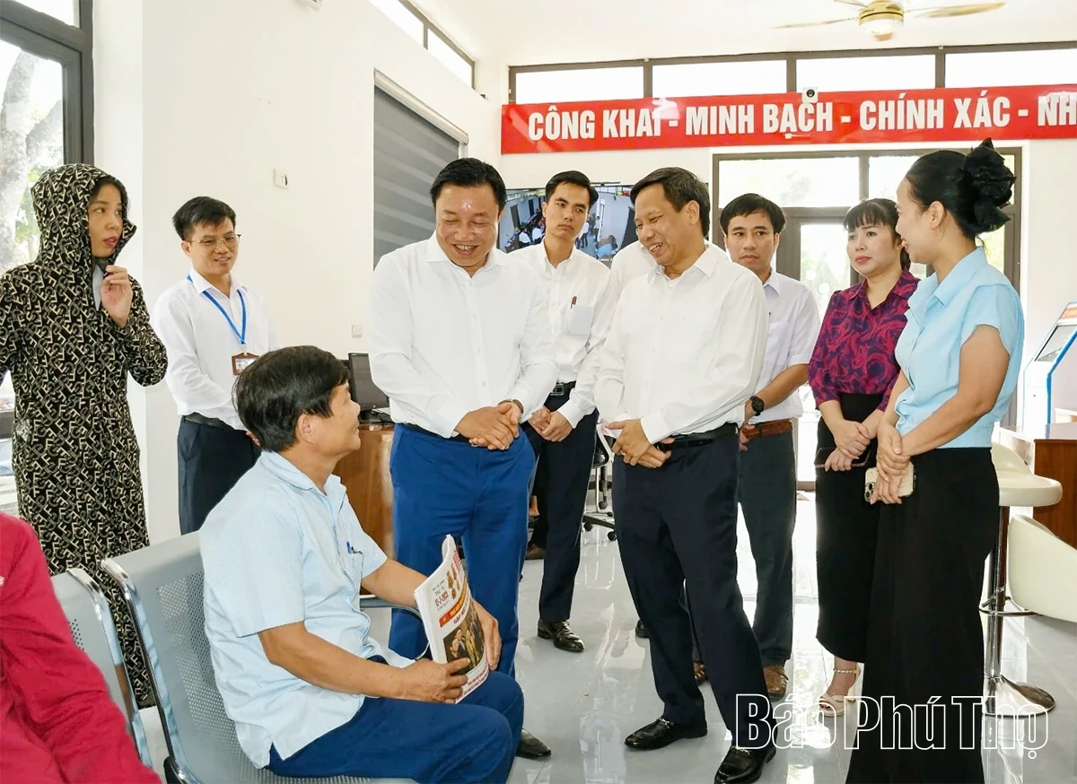 Phó Chủ tịch UBND tỉnh Nguyễn Huy Ngọc thăm, kiểm tra một số cơ sở y tế, hành chính công tại khu vực Vĩnh Phúc