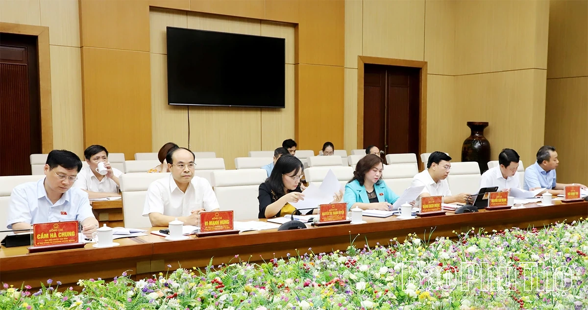 Đoàn ĐBQH và Thường trực HĐND tỉnh làm việc với UBND tỉnh về vận hành chính quyền hai cấp, phát triển KT-XH