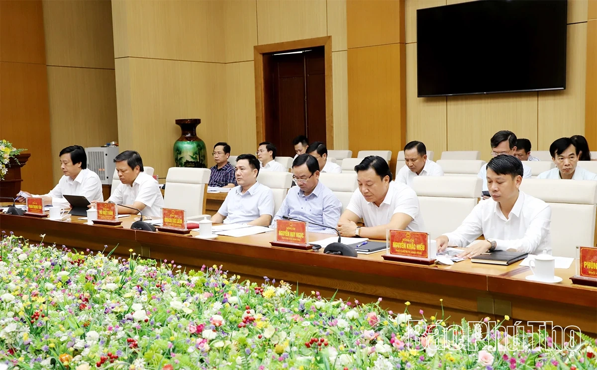 Đoàn ĐBQH và Thường trực HĐND tỉnh làm việc với UBND tỉnh về vận hành chính quyền hai cấp, phát triển KT-XH