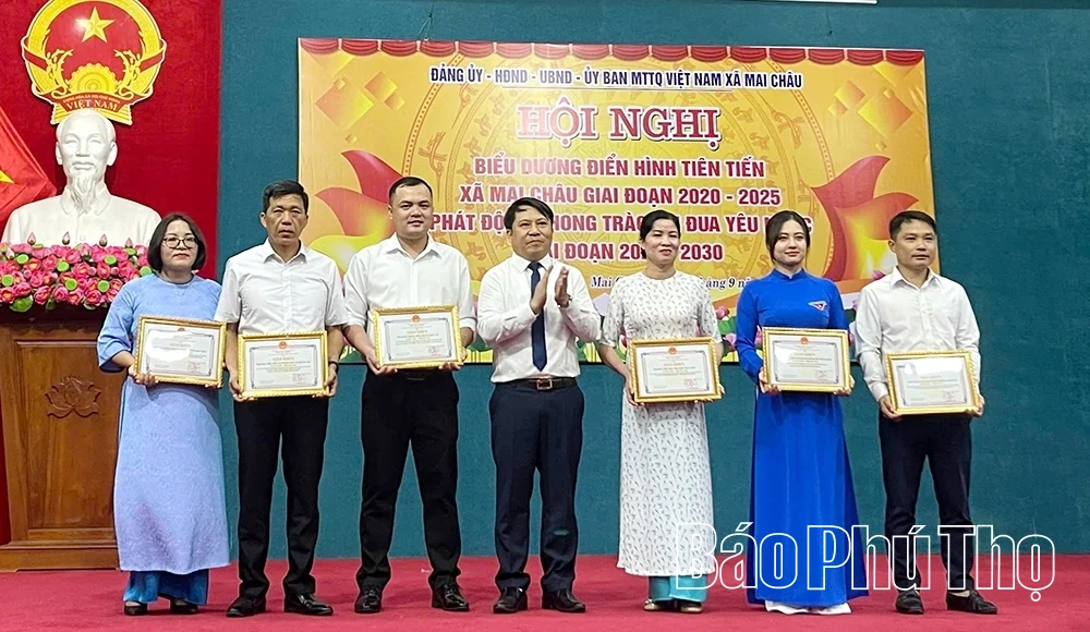 Xã Mai Châu biểu dương 16 tập thể, cá nhân điển hình tiên tiến giai đoạn 2020 - 2025