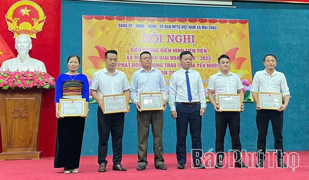 Xã Mai Châu biểu dương 16 tập thể, cá nhân điển hình tiên tiến giai đoạn 2020 - 2025