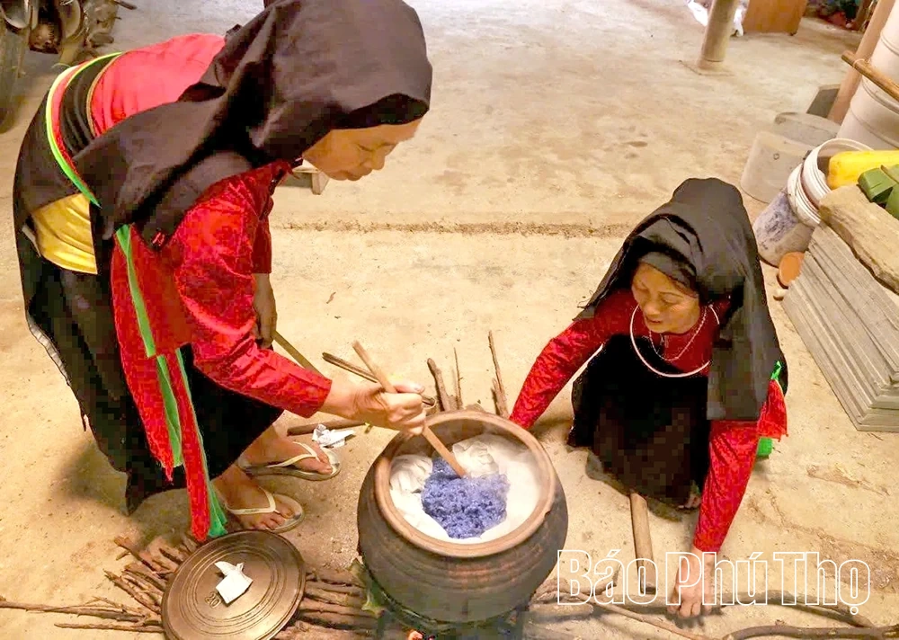 Xôi ngũ sắc - Đậm đà hương sắc núi rừng