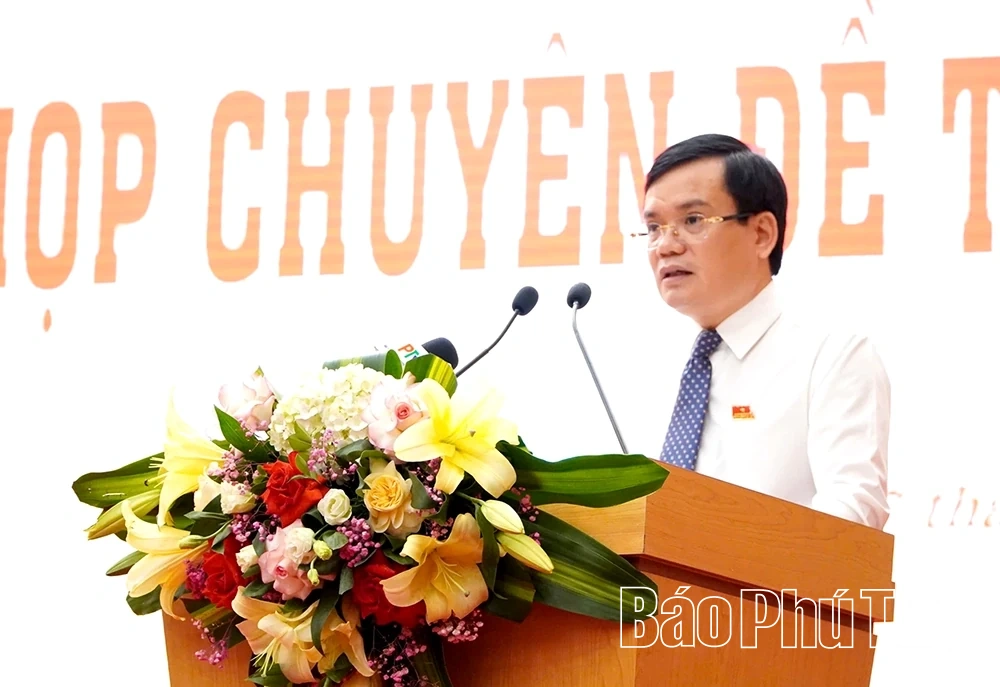 Thông qua 12 Nghị quyết quan trọng