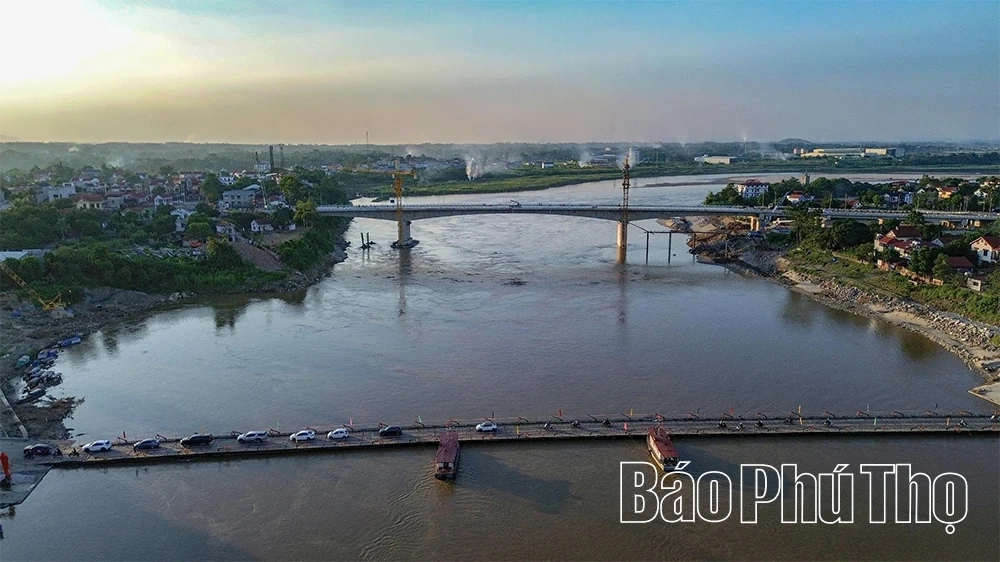 “Đếm ngược” về ngày thông xe cầu Phong Châu