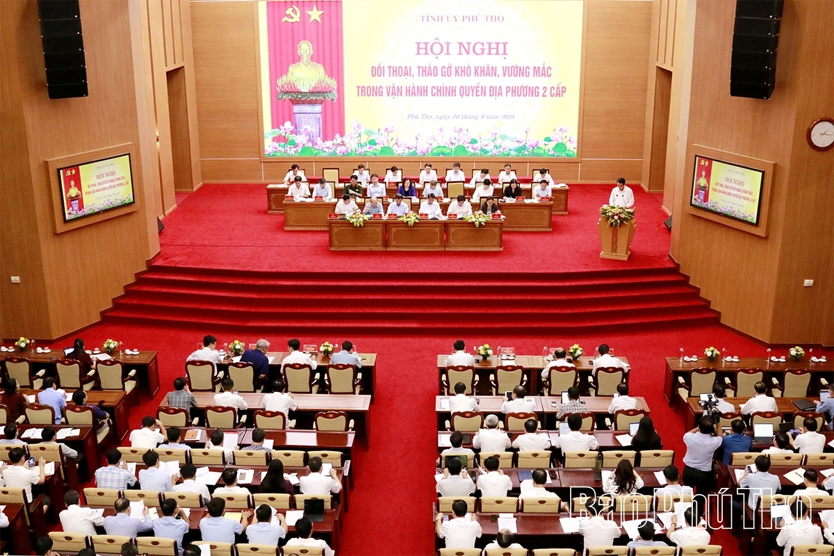 Đối thoại, tháo gỡ khó khăn, vướng mắc trong vận hành chính quyền địa phương 2 cấp