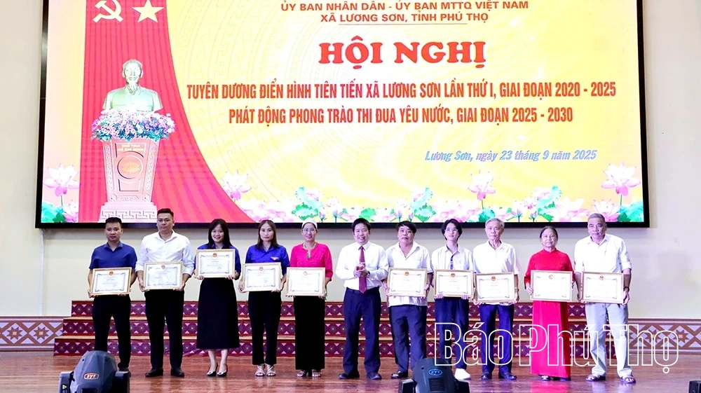 Hội nghị điển hình tiên tiến Lương Sơn: Lan tỏa tinh thần đổi mới, dựng xây quê hương