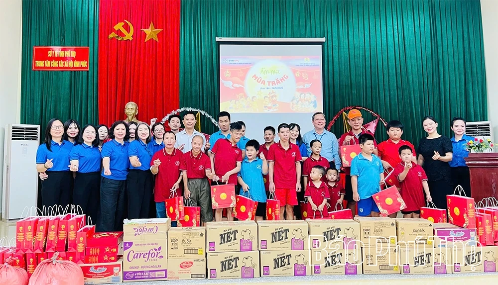 Chương trình thiện nguyện “Ấm một mùa trăng 2025”