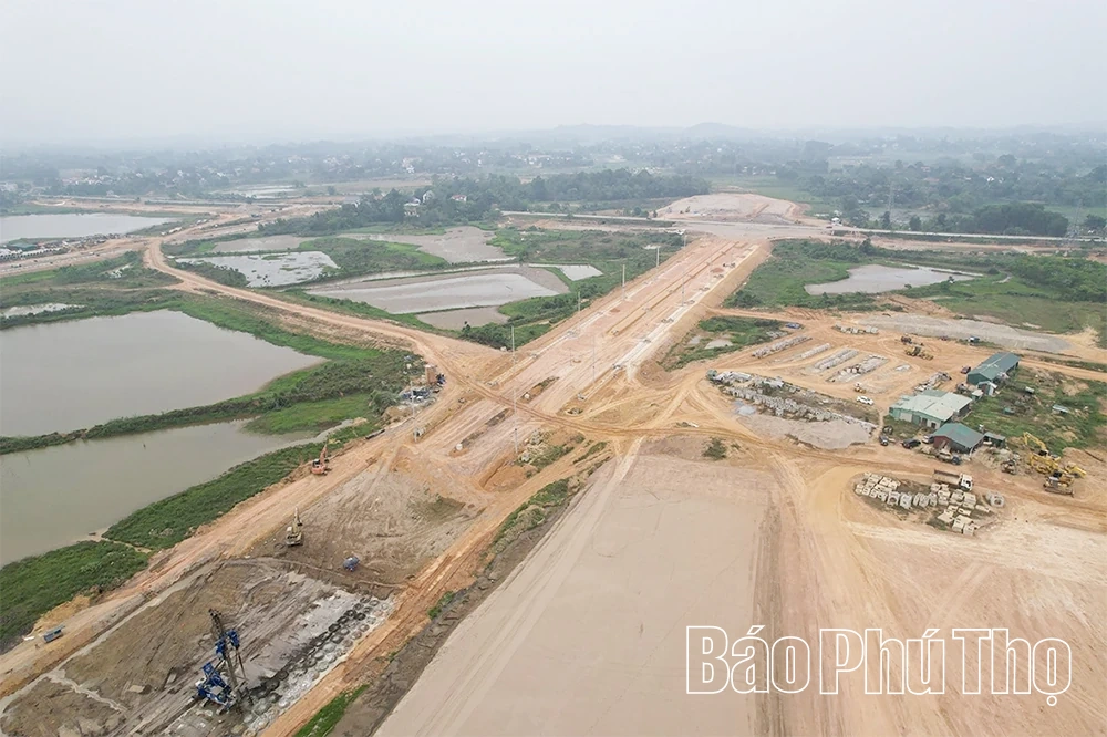 Đẩy nhanh tiến độ xây dựng hạ tầng khu công nghiệp tại Phú Thọ
