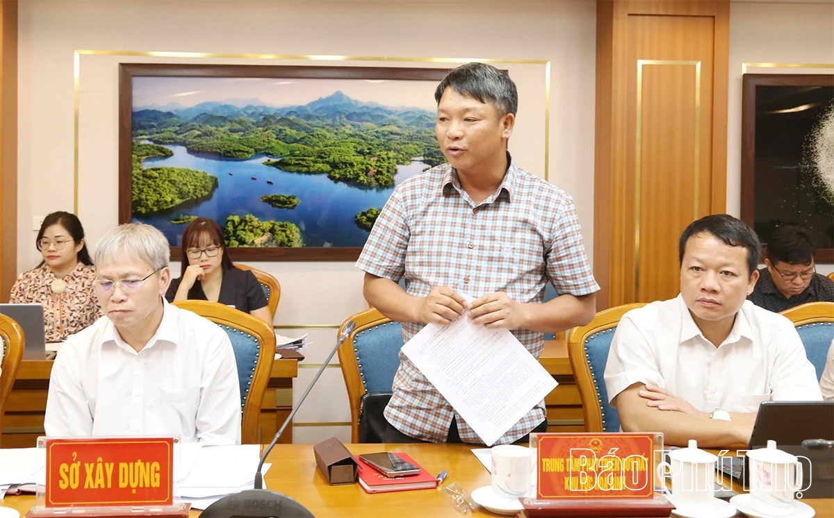 Phó Chủ tịch UBND tỉnh Phan Trọng Tấn cho ý kiến vào dự thảo về giá đất, bồi thường khi thu hồi đất