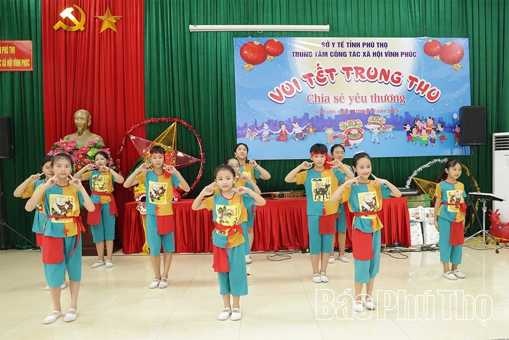 Vui Tết Trung thu - Chia sẻ yêu thương