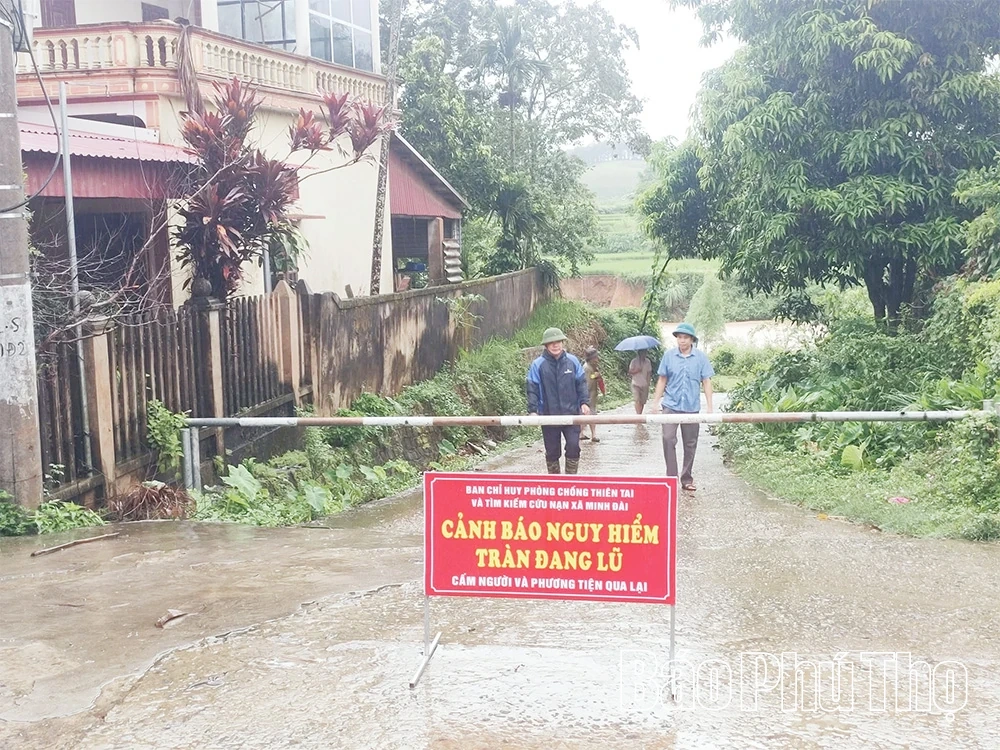 Trên 780 hộ dân phải di dời do ảnh hưởng của cơn bão số 10