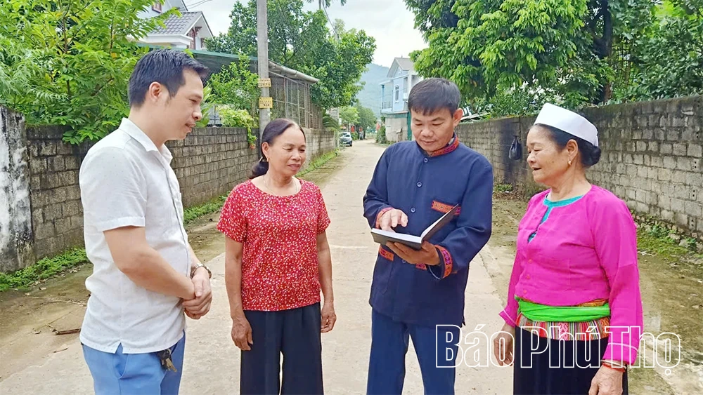 Điểm tựa của lòng dân