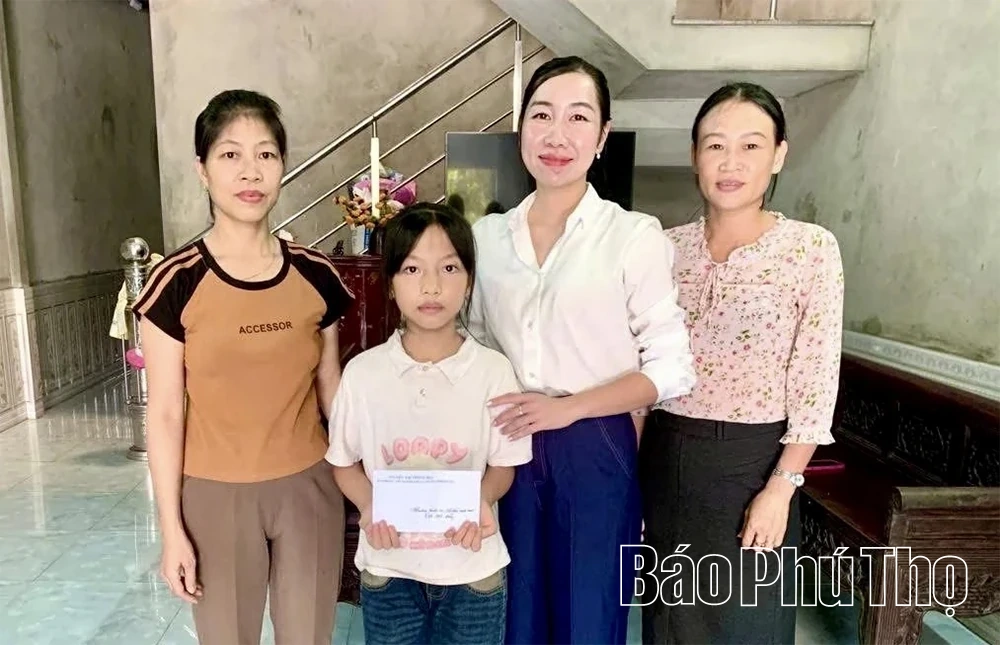 Lan tỏa yêu thương từ chương trình “Mẹ đỡ đầu” ở xã Chí Tiên