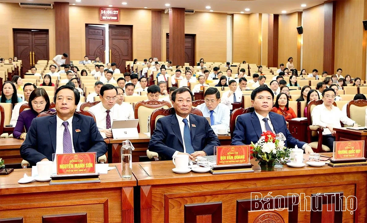 Kỳ họp chuyên đề thứ Ba - HĐND tỉnh khóa XIX: Thảo luận và thông qua 28 nghị quyết