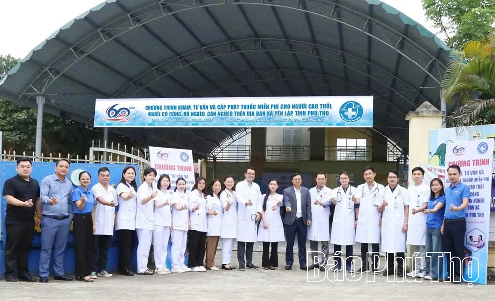 Bệnh viện Đa khoa tỉnh: Khám, tư vấn và cấp phát thuốc miễn phí cho người dân