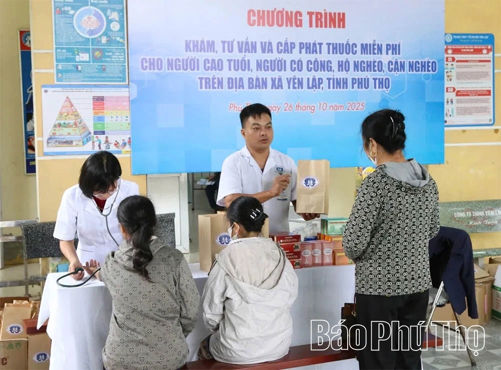 Bệnh viện Đa khoa tỉnh: Khám, tư vấn và cấp phát thuốc miễn phí cho người dân